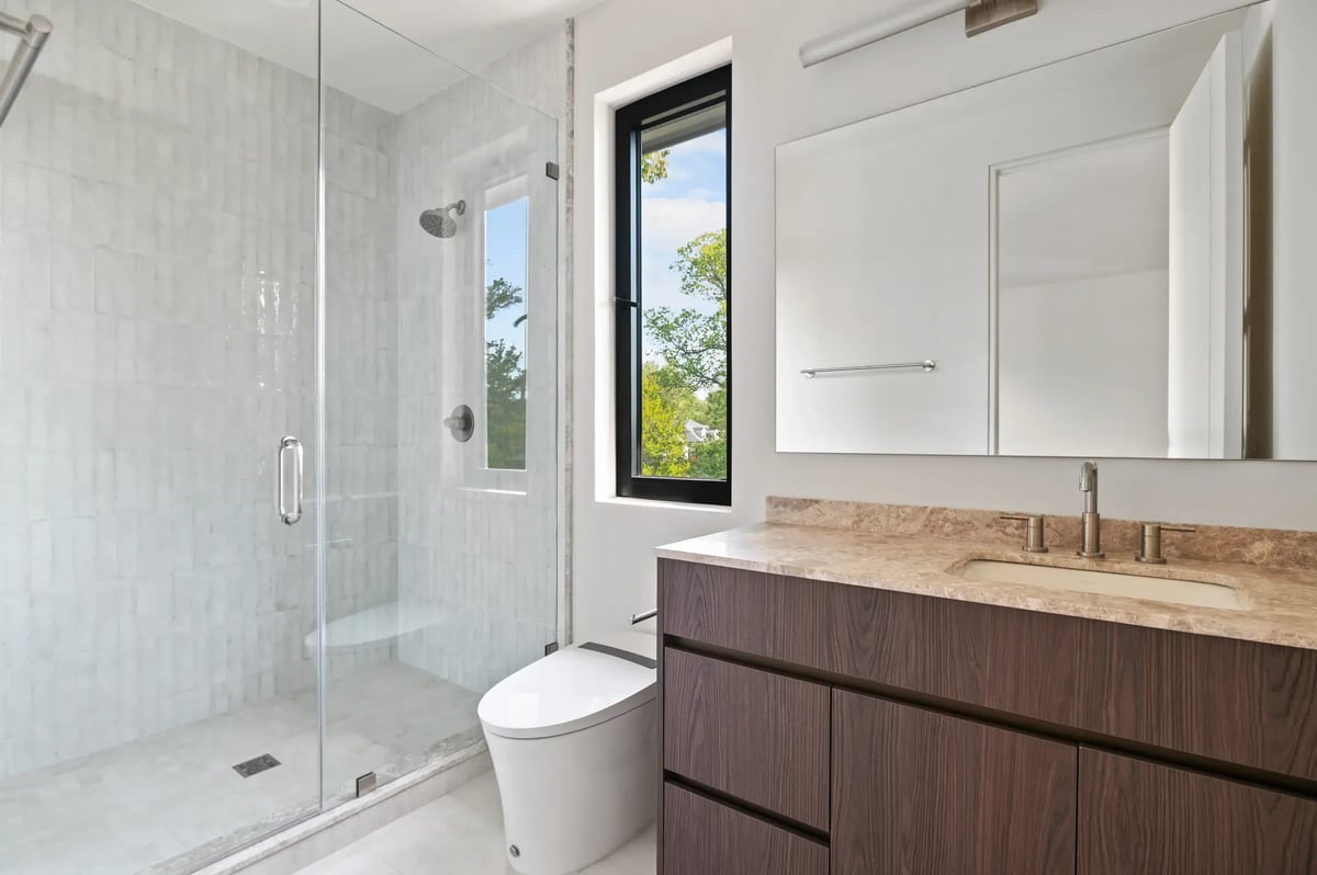 506-stephen-circle-hall-bathroom-walk-in-shower-marble-vanity