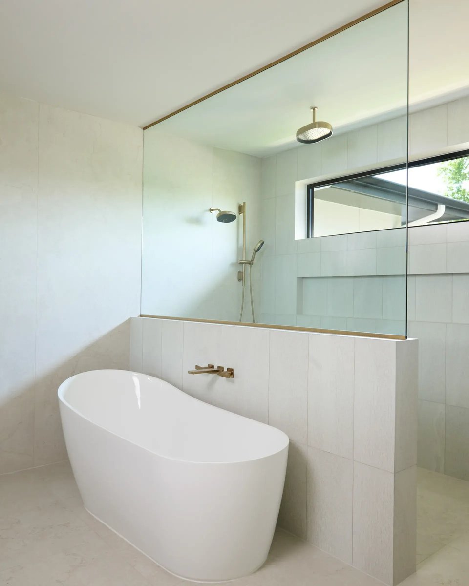506-stephen-circle-primary-bathroom-soaking-tub-walk-in-shower